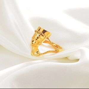 Nefertiti ring